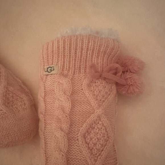 UGG Knit Pink Socks/ fits sizes 6-8. Worn once. - Picture 2 of 3